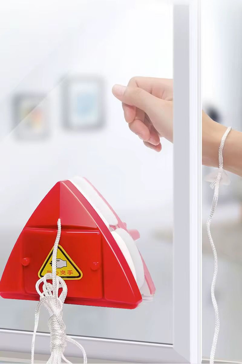 Magnetic Double-Sided Window Cleaner