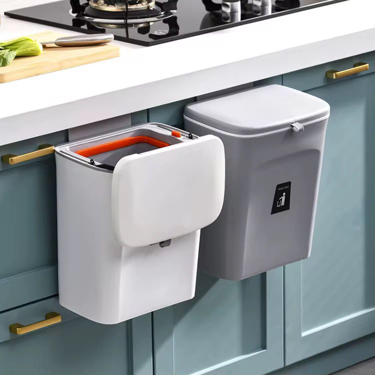 Hanging Trash Can